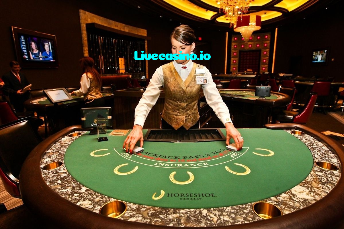 available types of Livecasino.io bet including pre-match live express and system bets
